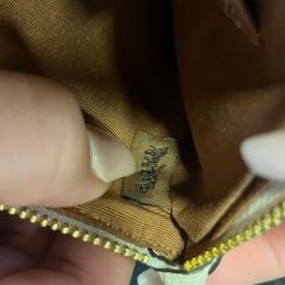 Corner Zip Wristlet